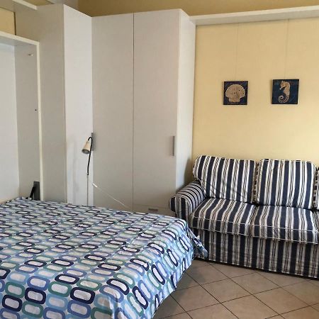 Centrally Located Apt By Harbour With Elevator Санремо Екстер'єр фото