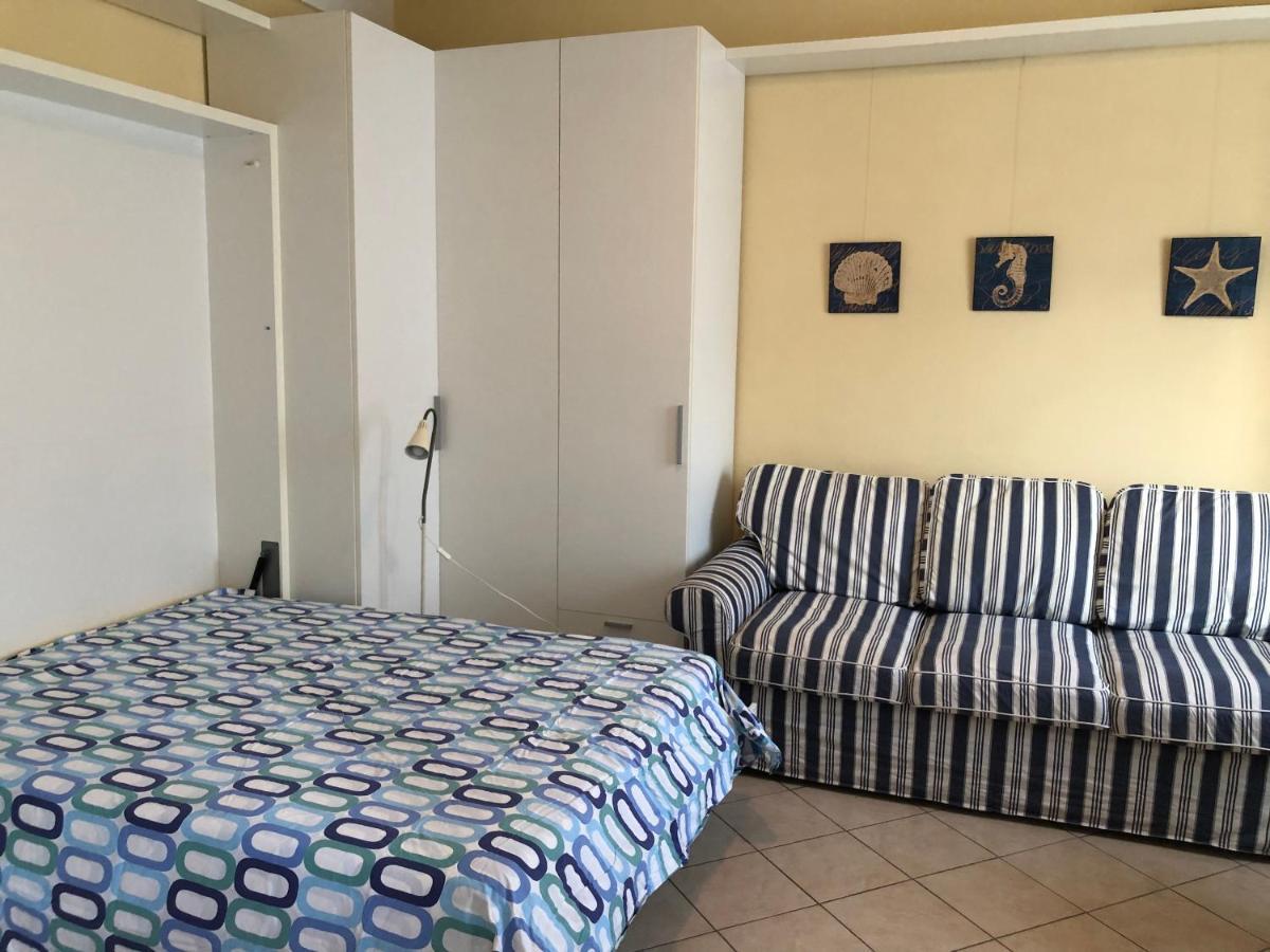 Centrally Located Apt By Harbour With Elevator Санремо Екстер'єр фото