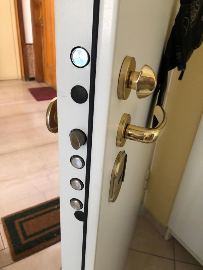 Centrally Located Apt By Harbour With Elevator Санремо Екстер'єр фото